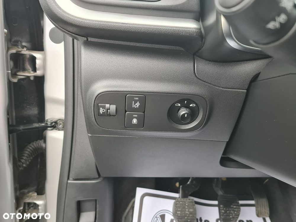 Citroën C3 1.2 PureTech Shine - 21