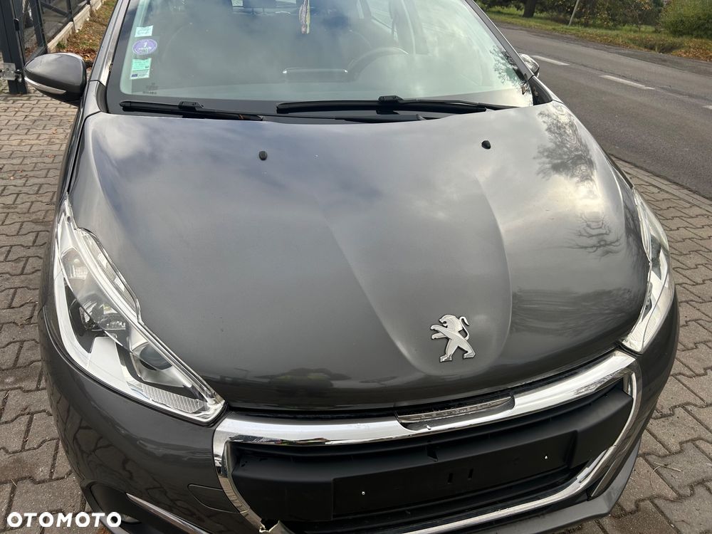 Peugeot 208 - 17