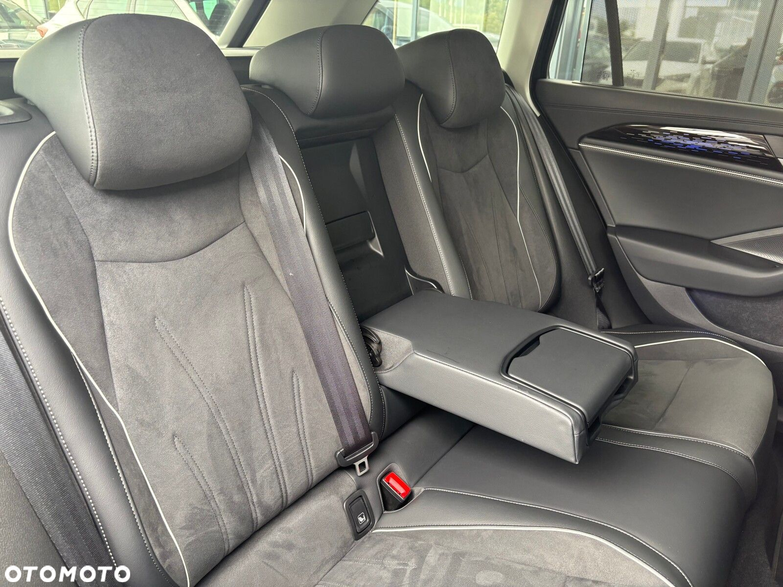 Volkswagen Passat - 16