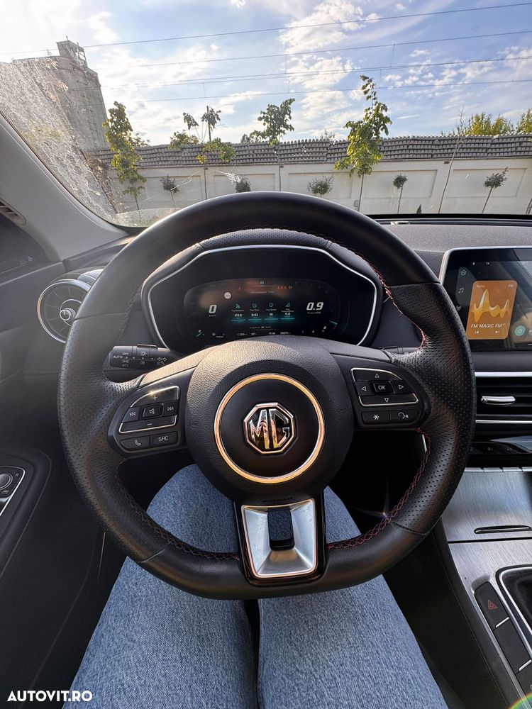 MG HS 1.5 T-GDi 6MT Exclusive - 4