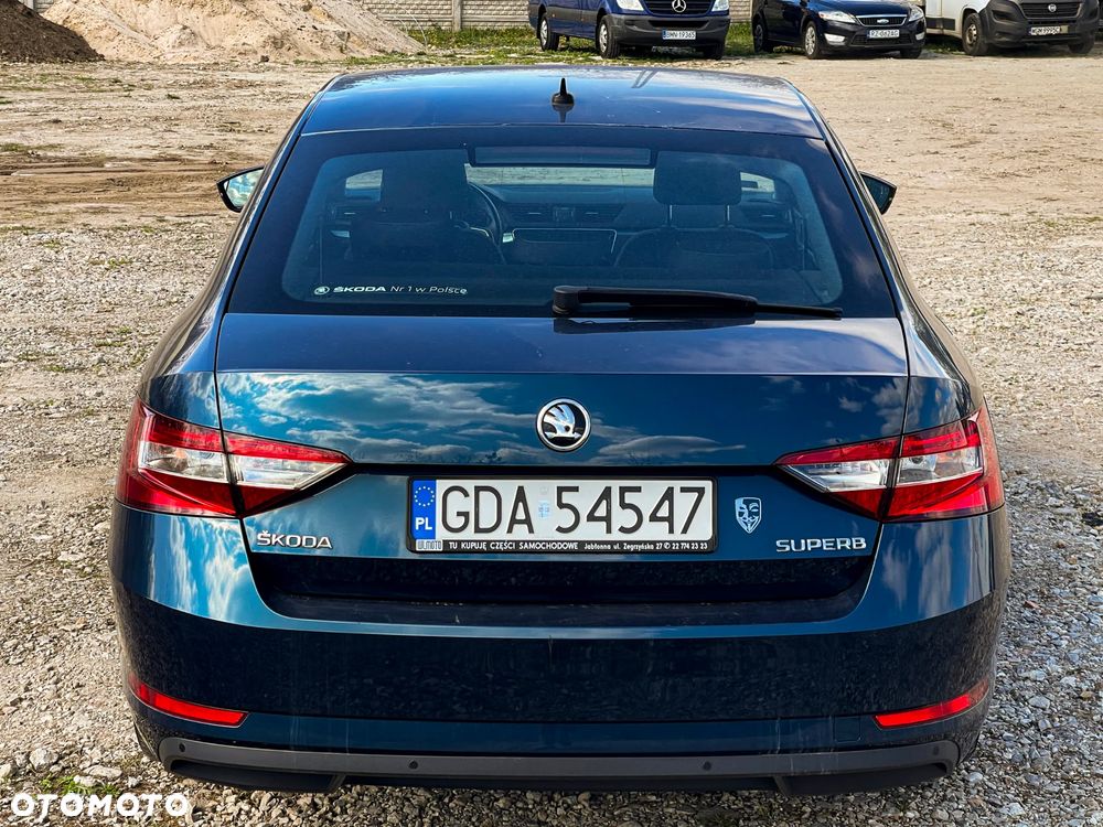 Skoda Superb 2.0 TDI Style - 2