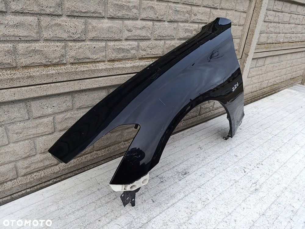 INFINITI G37 G35 BŁOTNIK LEWY - 2