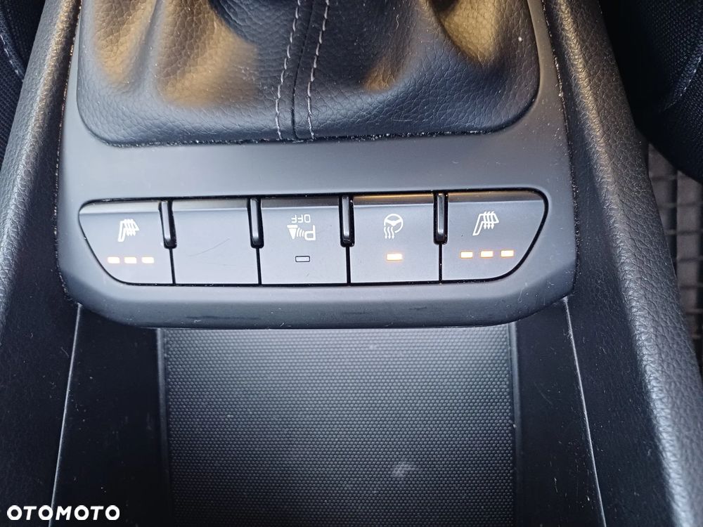 Kia Stonic 1.2 L - 9