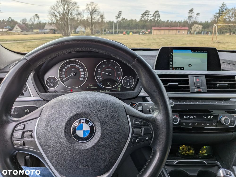 BMW Seria 3 318d M Sport Shadow - 12