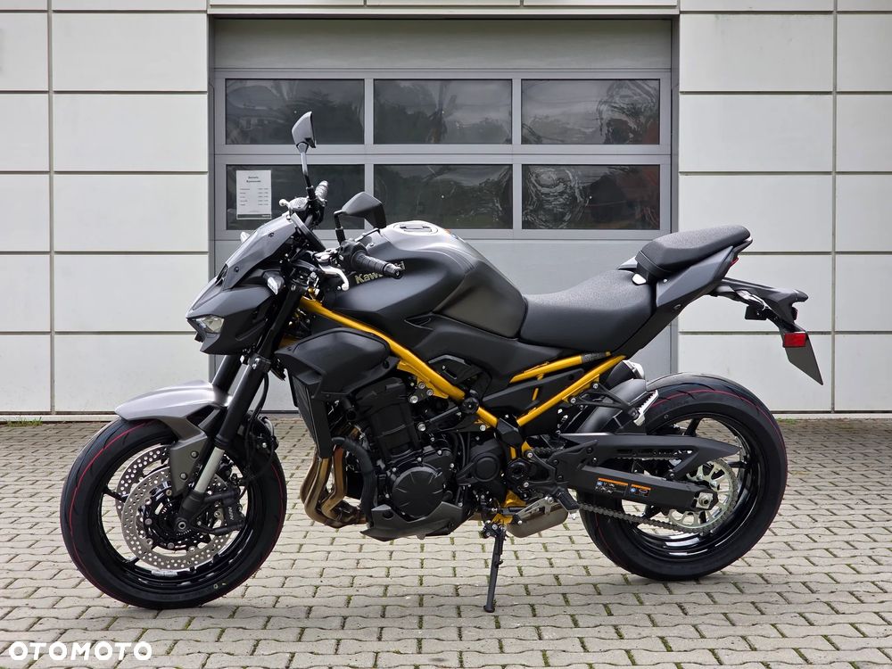 Kawasaki Z 900 - 5