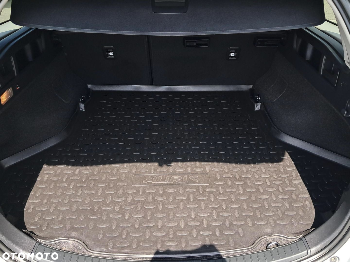 Toyota Auris Hybrid 135 Freestyle - 12