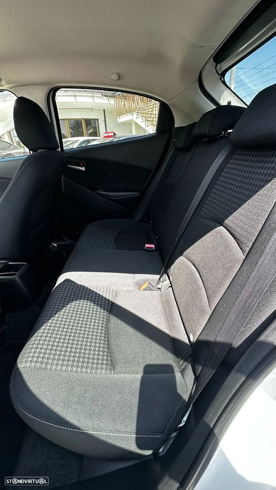 Mazda 2 1.5 Sky-G Advance - 9