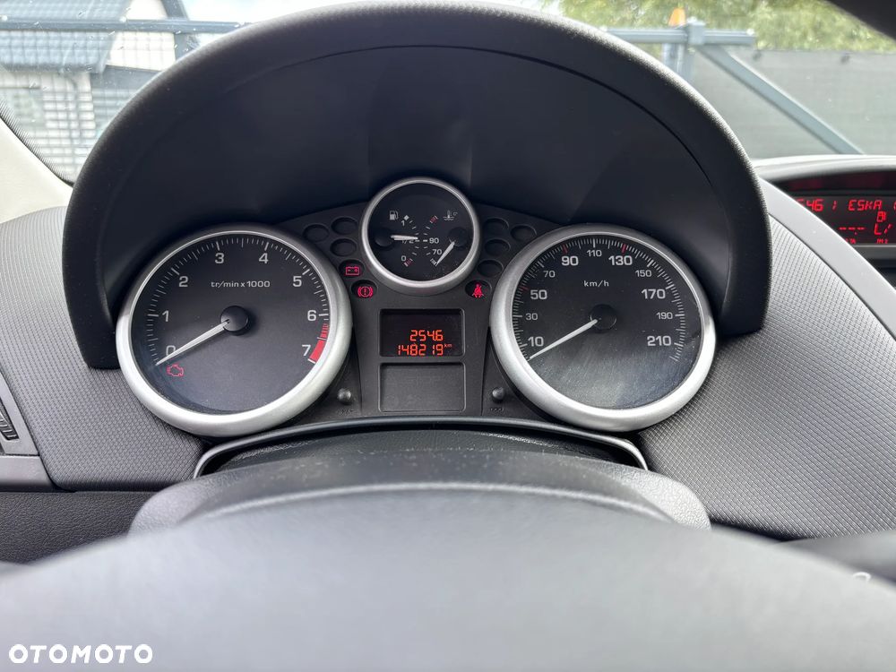 Peugeot 207 - 10