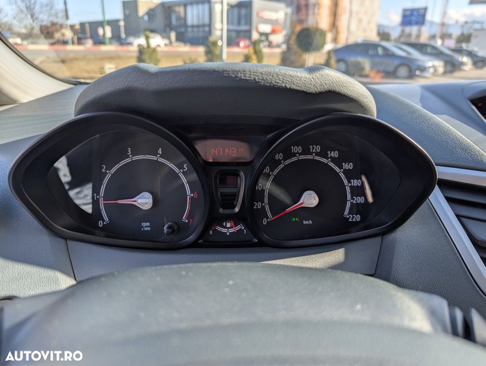 Ford Fiesta - 10