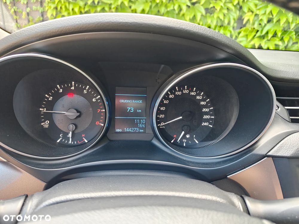 Toyota Avensis 1.8 Premium - 23