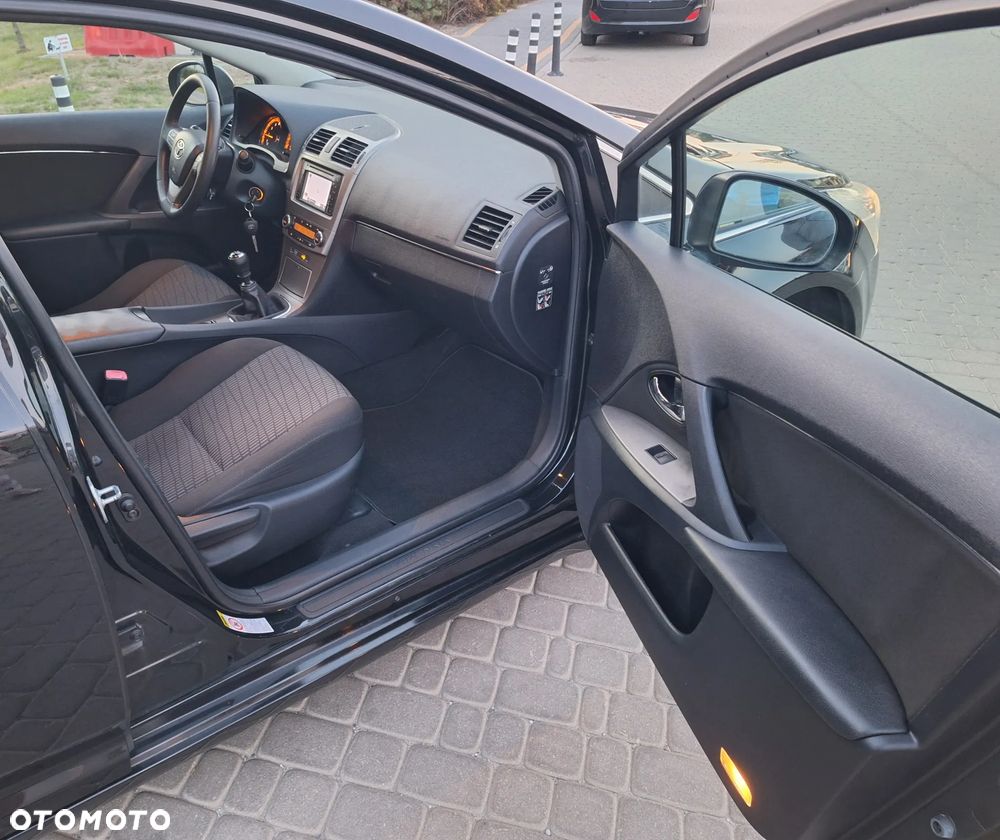 Toyota Avensis - 6