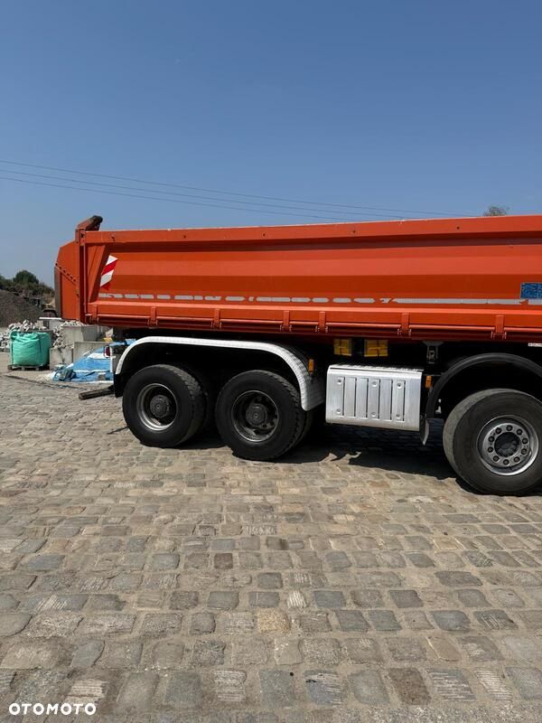Mercedes-Benz AROCS - 4
