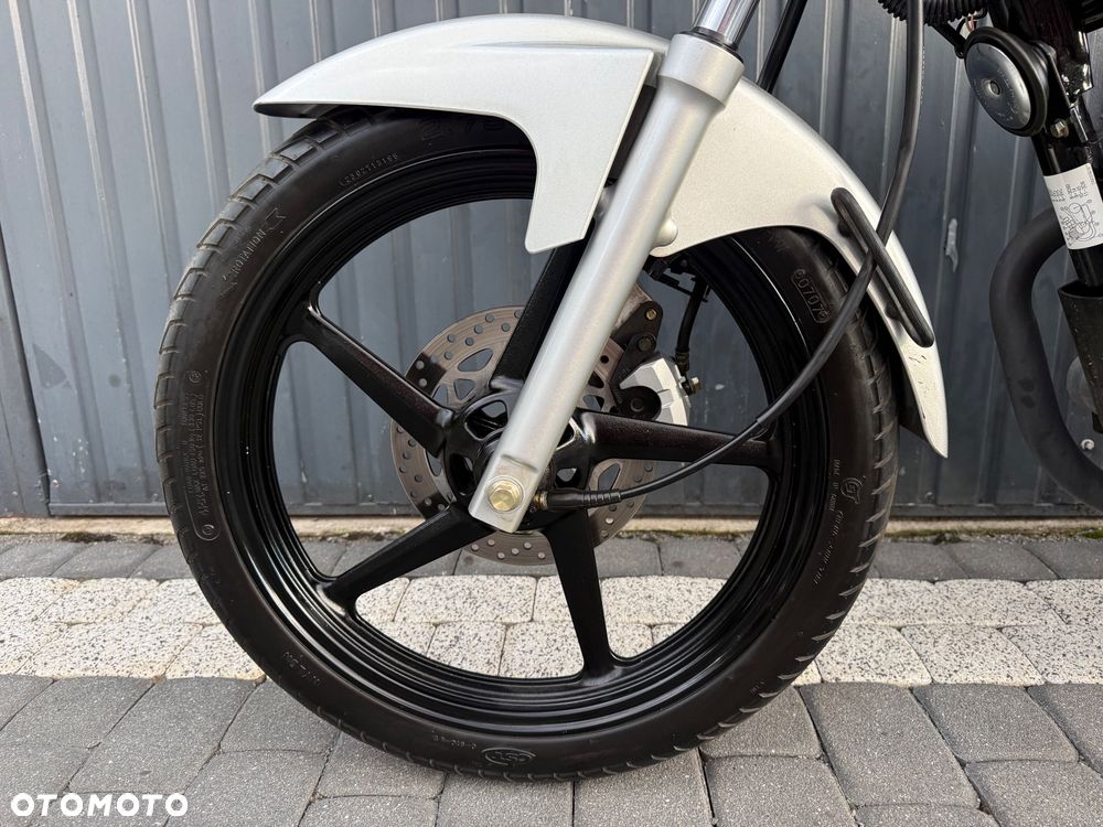 Yamaha YBR - 18