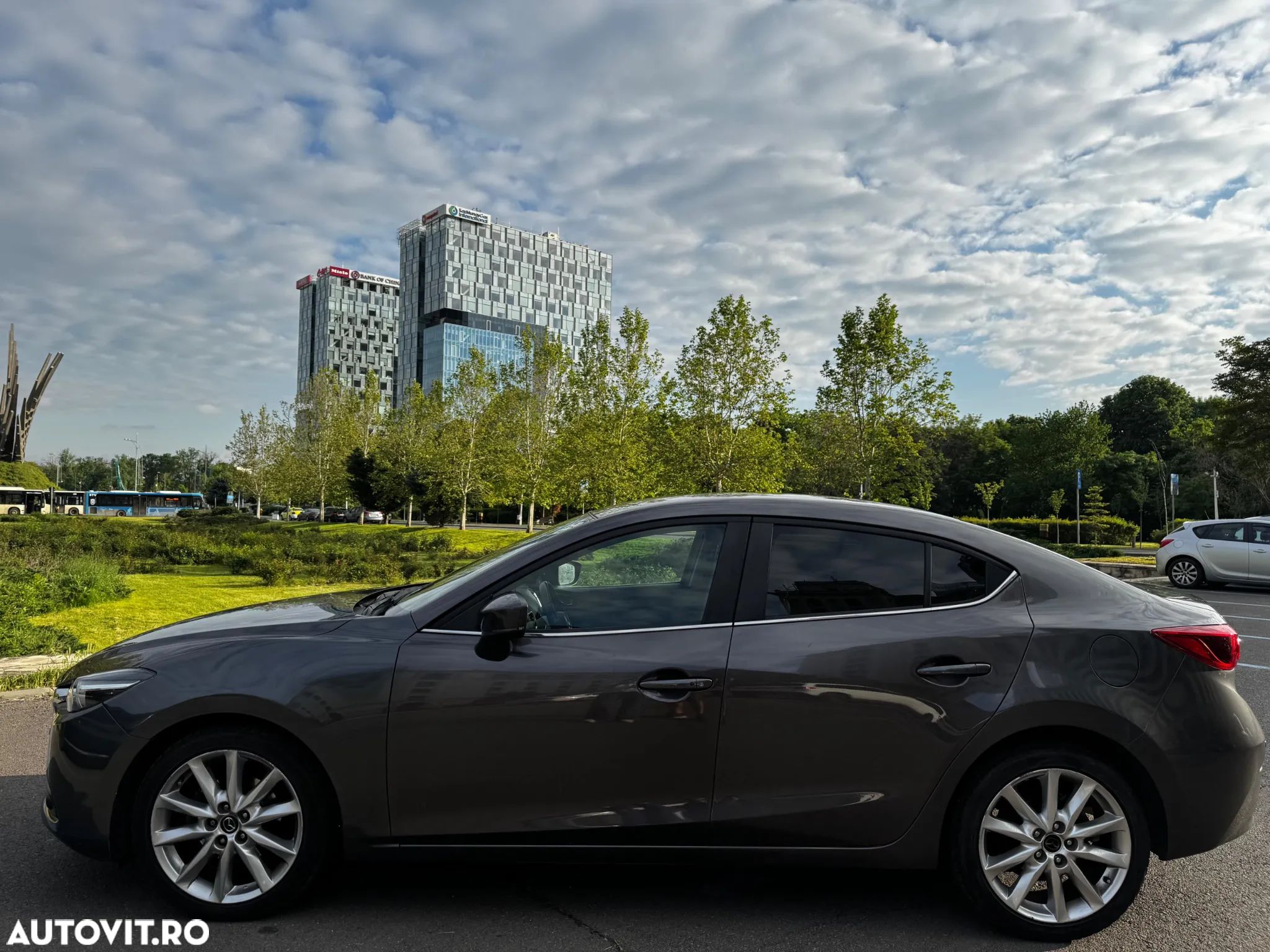 Mazda 3 - 1