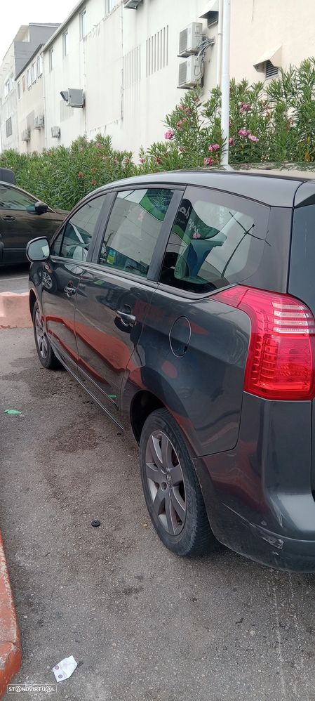 Peugeot 5008 - 16