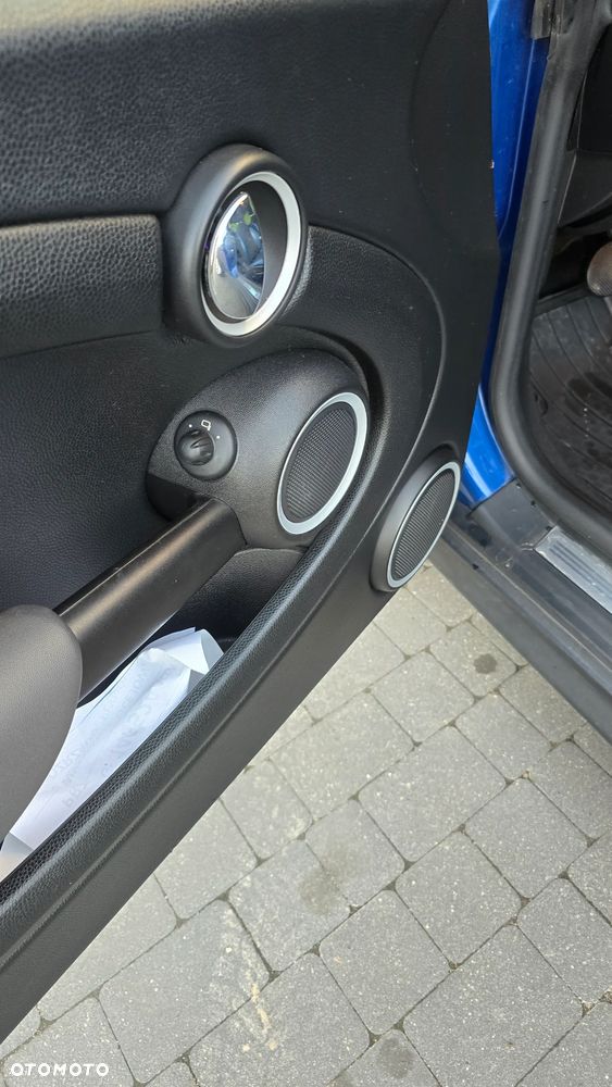 MINI Cooper Seven - 12