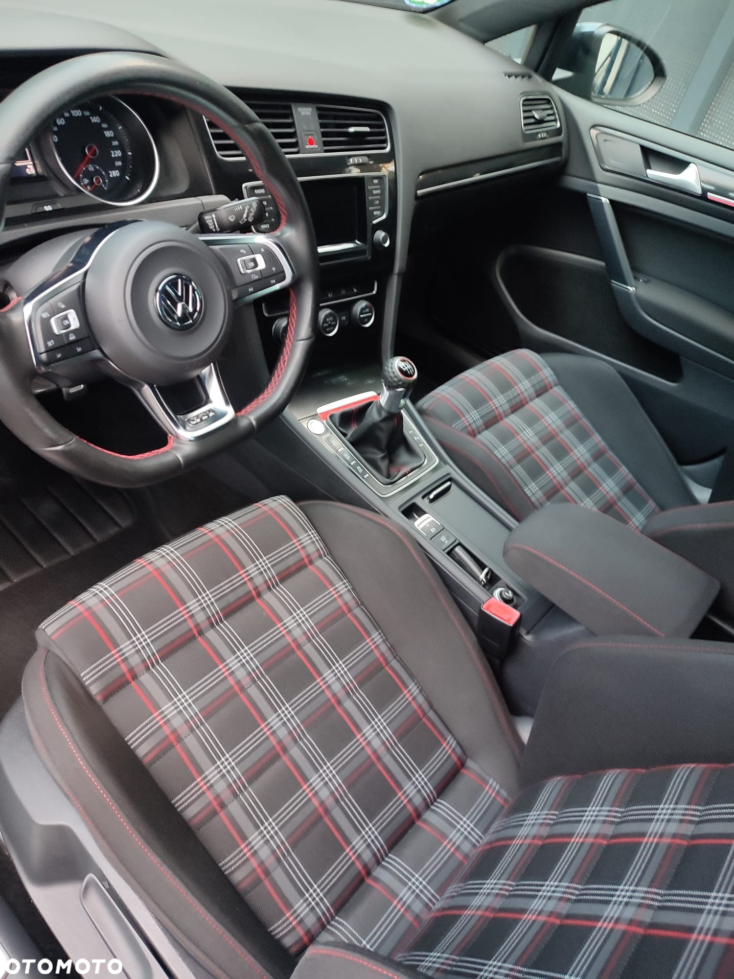 Volkswagen Golf GTI Performance BlueMotion Technology - 15