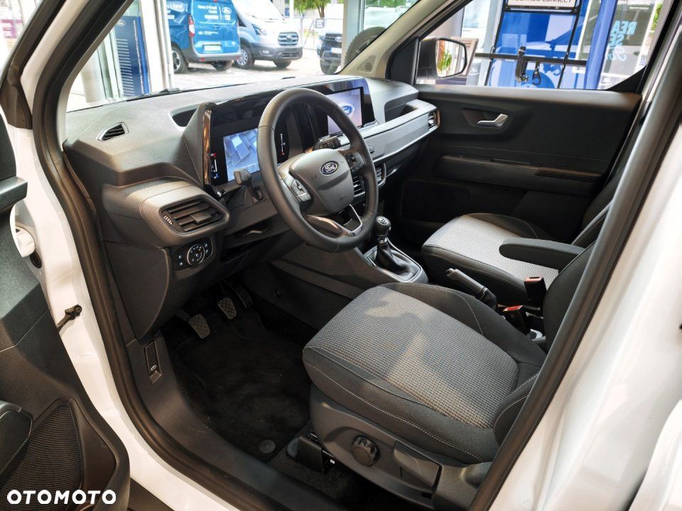 Ford Transit Courier - 15
