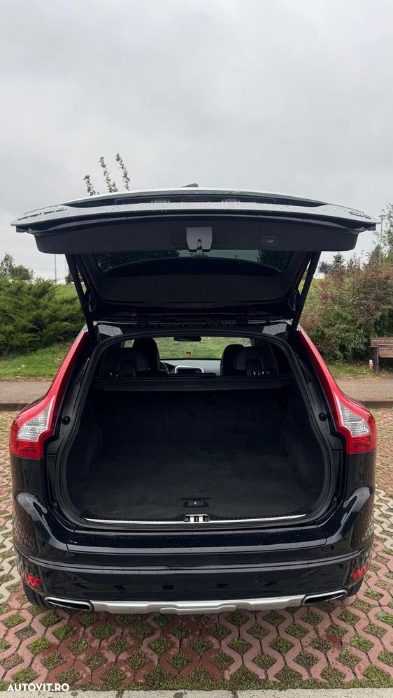 Volvo XC 60 D5 AWD Aut. Summum - 9