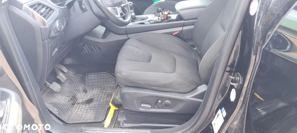 Ford S-Max 2.0 TDCi Titanium - 37