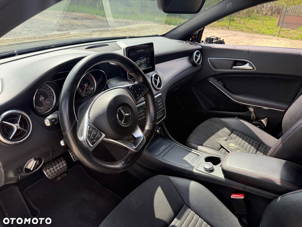 Mercedes-Benz CLA 200 d 7G-DCT SCORE - 17