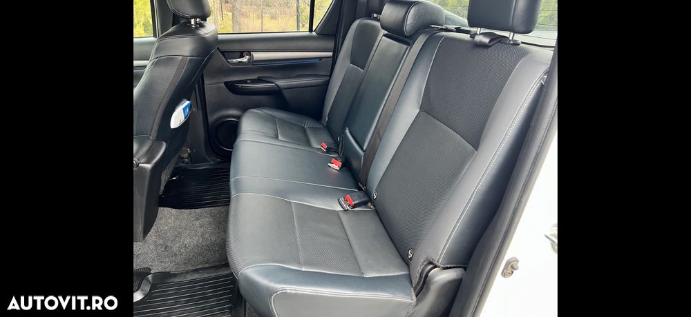 Toyota Hilux 4x4 Double Cab Autm. Invincible - 9