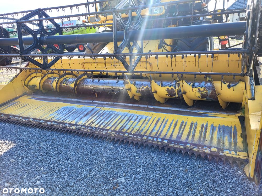 New Holland CSX 7070 Stół do rzepaku - 31