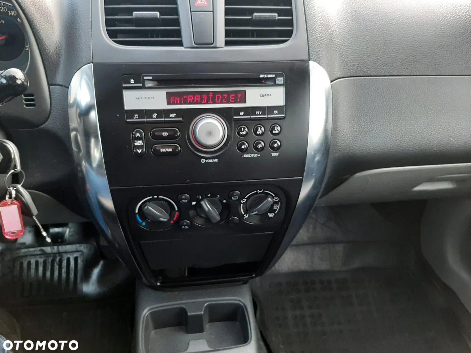 Suzuki SX4 1.6 Comfort 4WD - 32