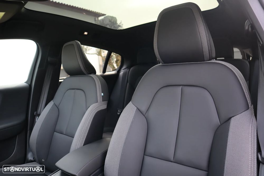 Volvo C40 Recharge Twin Motor Plus - 21