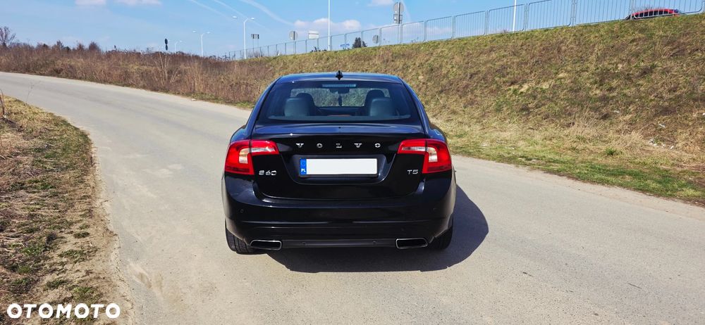 Volvo S60 T5 Geartronic Momentum - 5