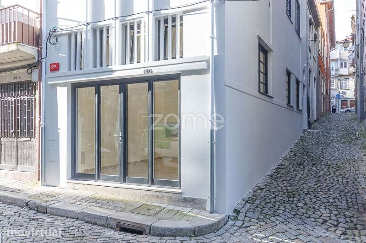 Loja, centro histórico do Porto | Rua dos Caldeireiros - Grande imagem: 3/15