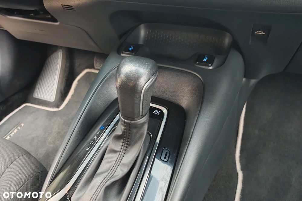 Toyota Corolla 1.8 Hybrid Comfort - 25