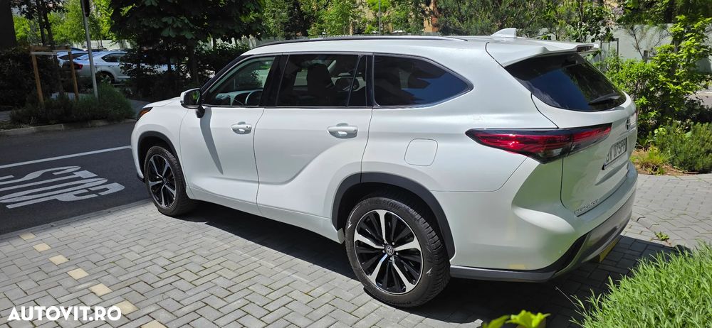 Toyota Highlander 2.5 L Dynamic Force 248CP Luxury Pearly - 2