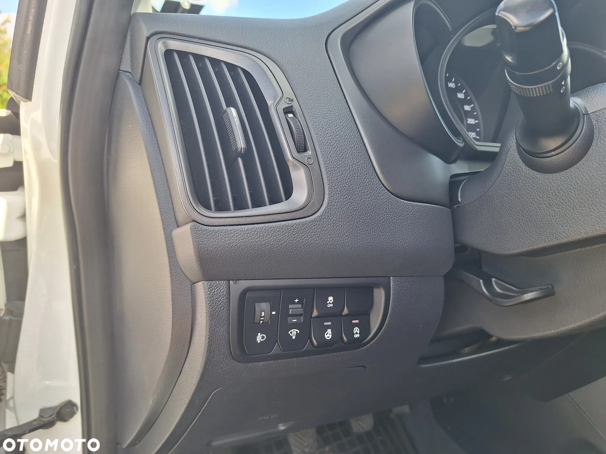 Kia Rio - 9