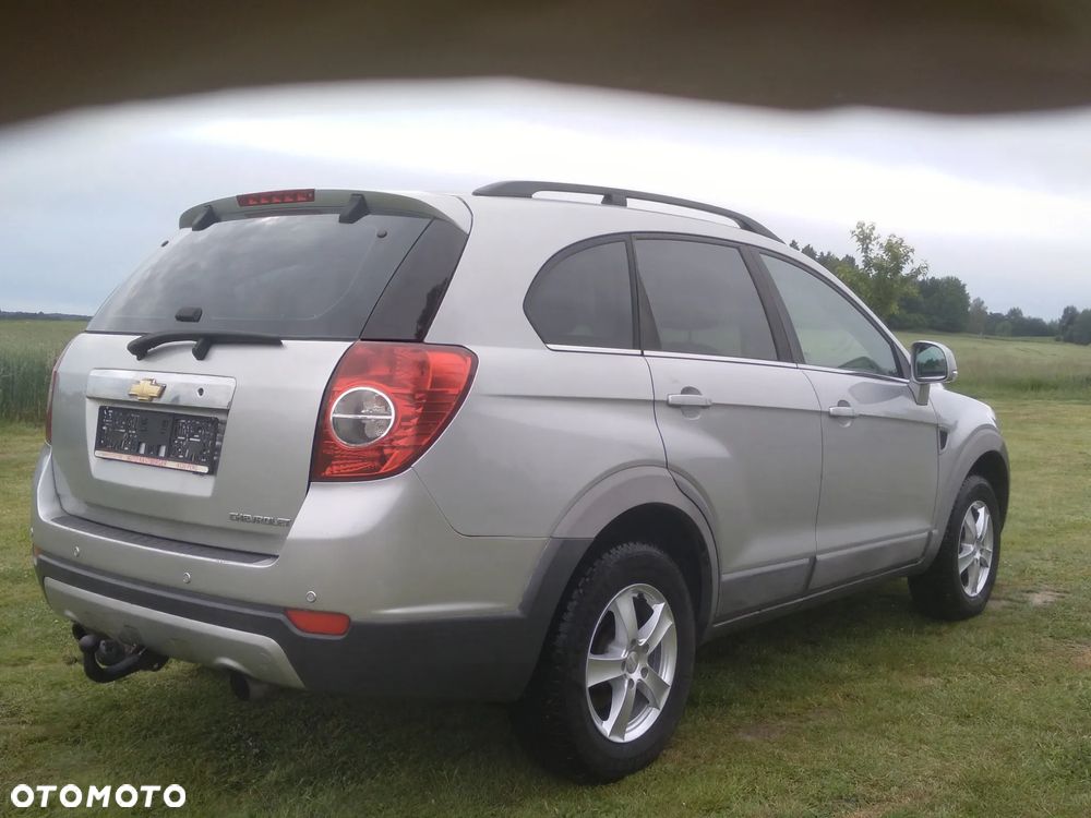 Chevrolet Captiva 2.0 4WD 7 Sitzer Automatik LT Exclusive - 4
