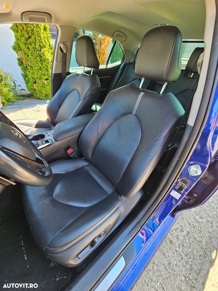 Toyota Camry 2.5 Hybrid Exclusive - 16