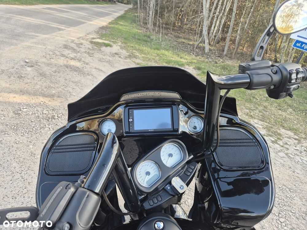 Harley-Davidson Touring Road Glide - 10