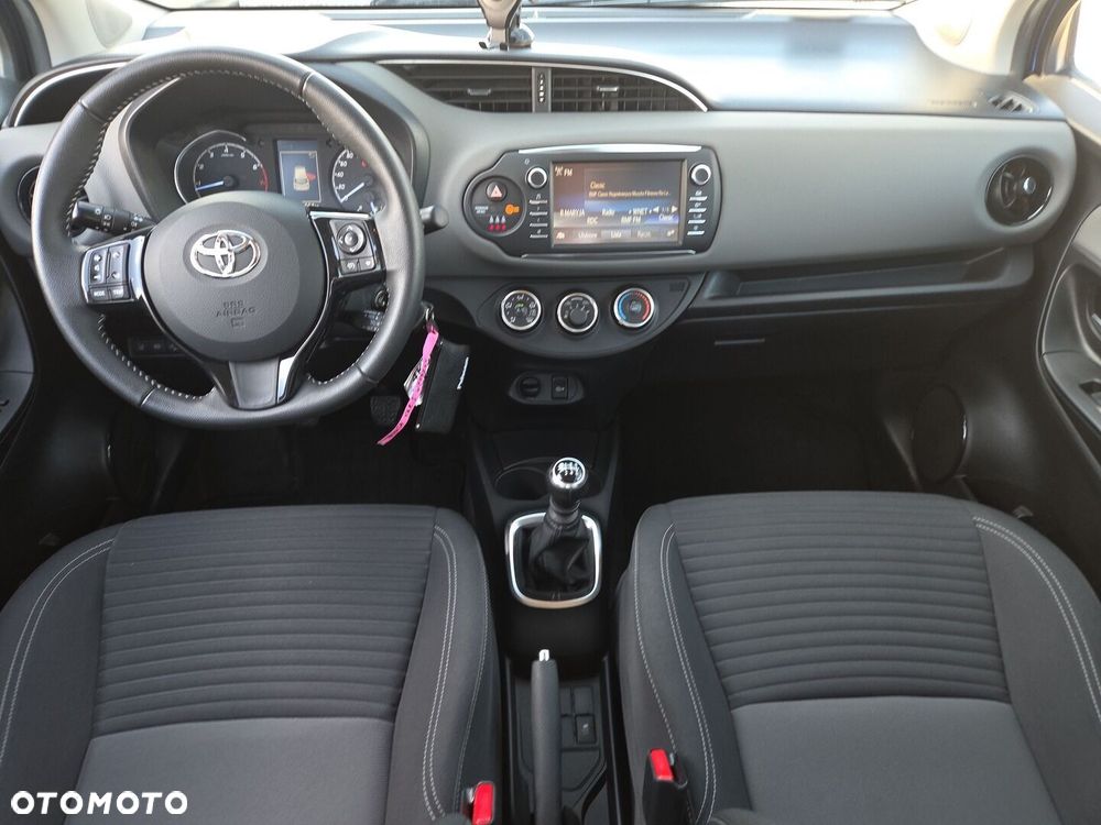 Toyota Yaris - 12