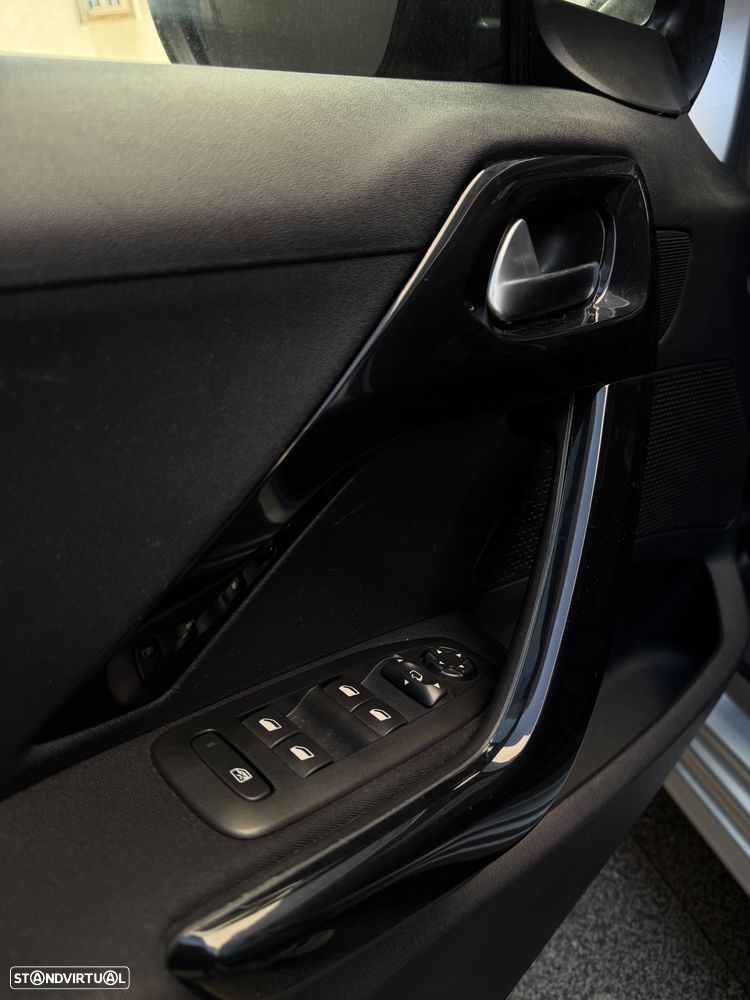 Peugeot 208 PureTech 82 Start & Stop Allure - 12