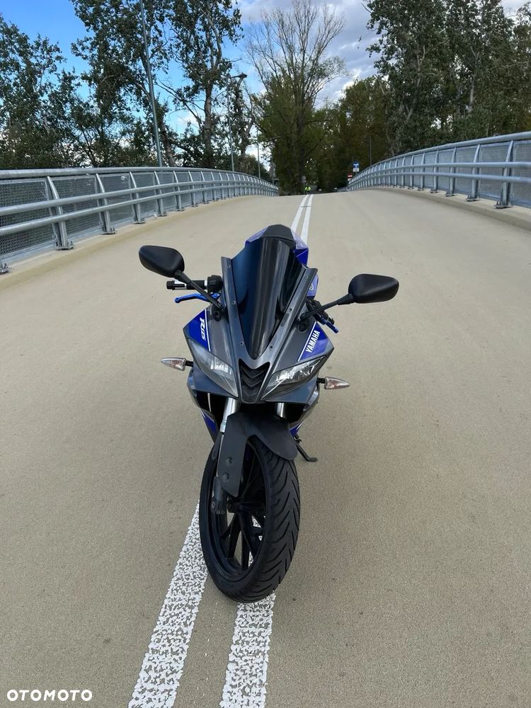 Yamaha YZF - 3