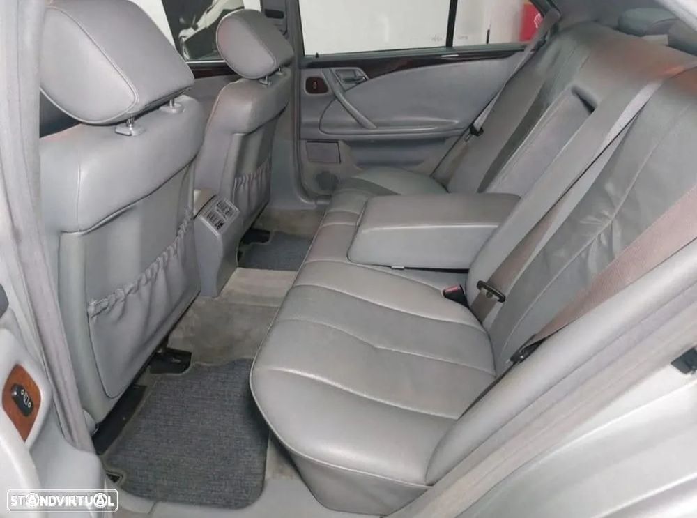 Mercedes-Benz E 220 CDI Avantgarde - 14