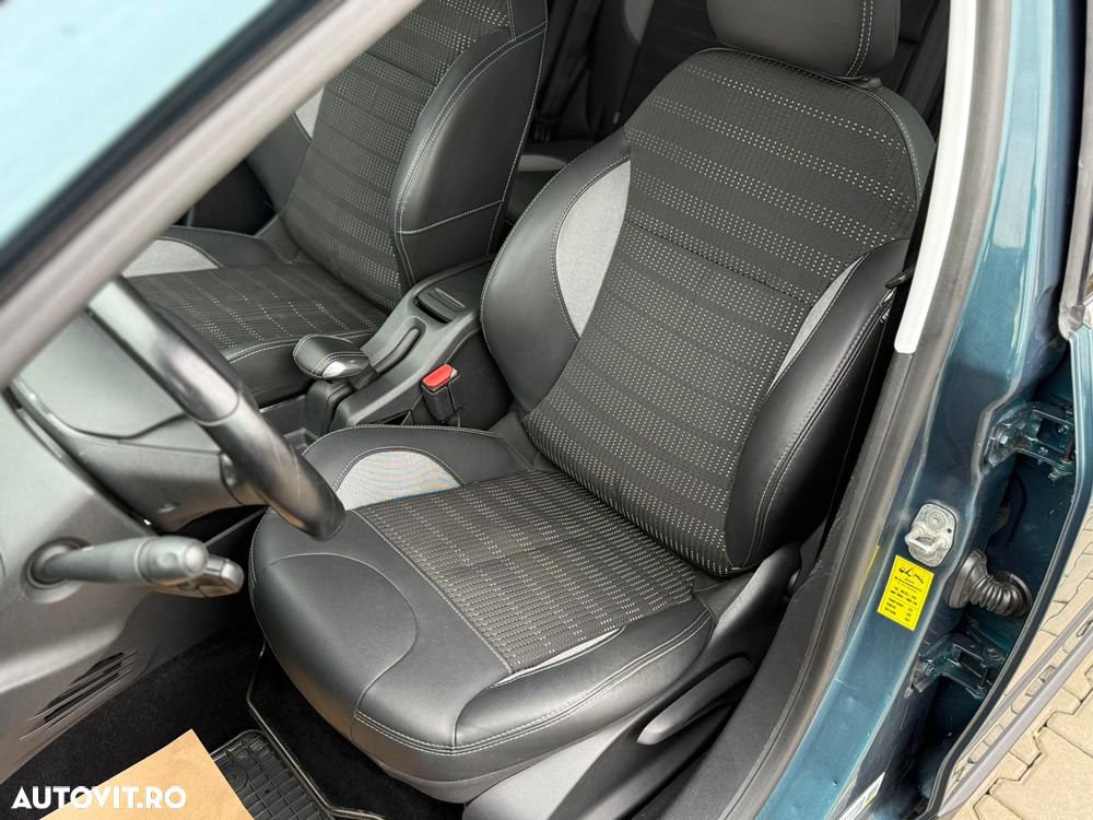 Peugeot 2008 1.2 L PureTech Allure - 21