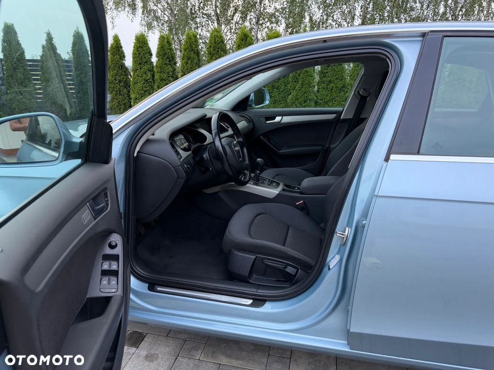 Audi A4 Limousine 1.8 TFSI Ambiente - 32