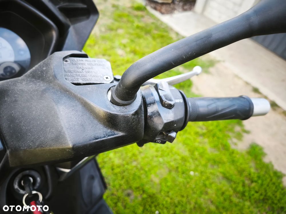 Yamaha X-max - 15