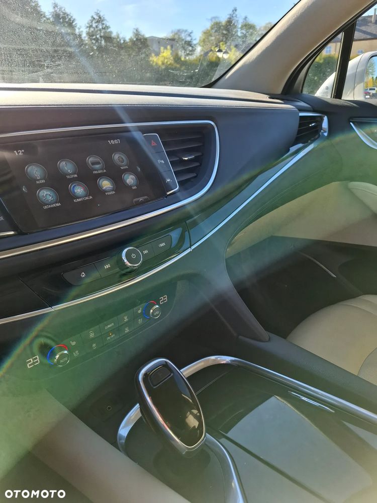 Buick Enclave - 23