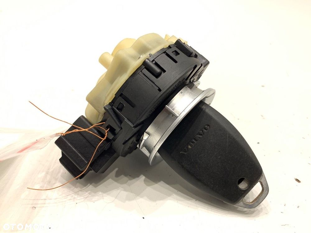 STACYJKA  VOLVO V50 (545) 2003 - 2012 2.0 D 100 kW [136 KM] olej napędowy 2004 - 2010 30659837 - 3