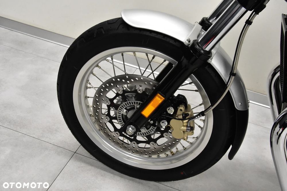 Royal Enfield Interceptor - 34