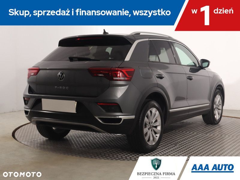 Volkswagen T-Roc - 7