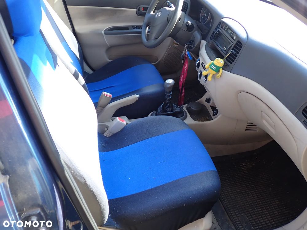 CZĘŚCI - Hyundai Accent III MC 1,4 16V 71KW 97KM G4EE SEDAN LAKIER KQ 2007r. INDEX - 9082 - 7