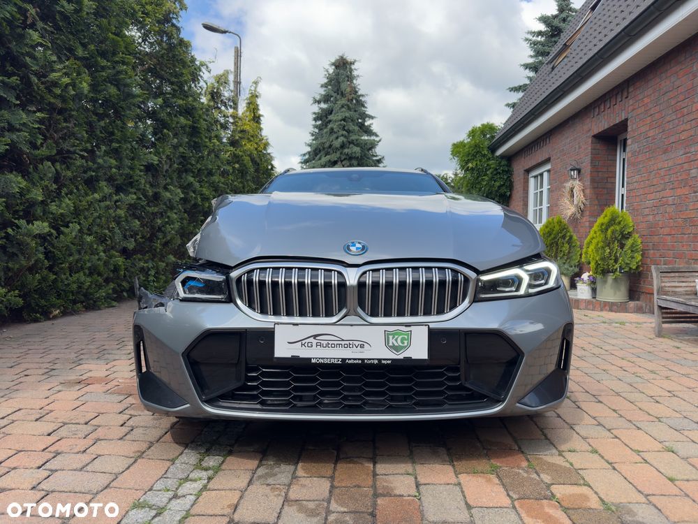 BMW Seria 3 330e M Sport sport - 4